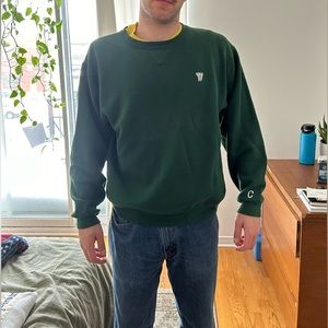 Embroidered basketball net forest green crew neck sweater